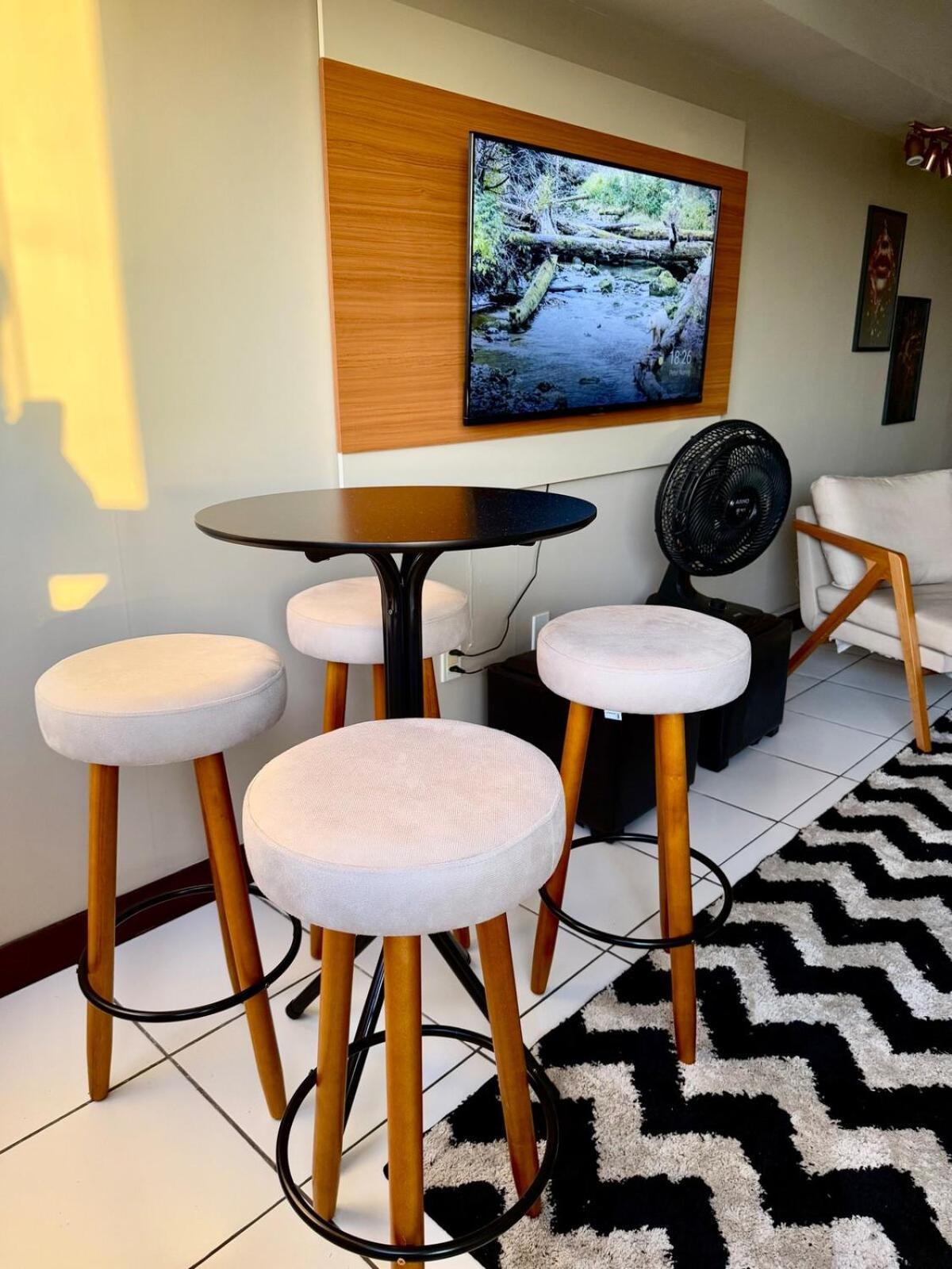 Casa Rb-edificio Village Pajucara Apartamento